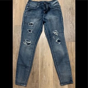 Women’s distressed jeans